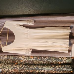 White 3/4 sleeve dress